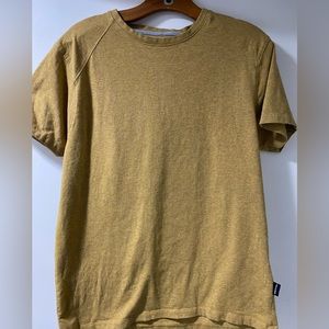 Mens tshirt large Kenneth Cole